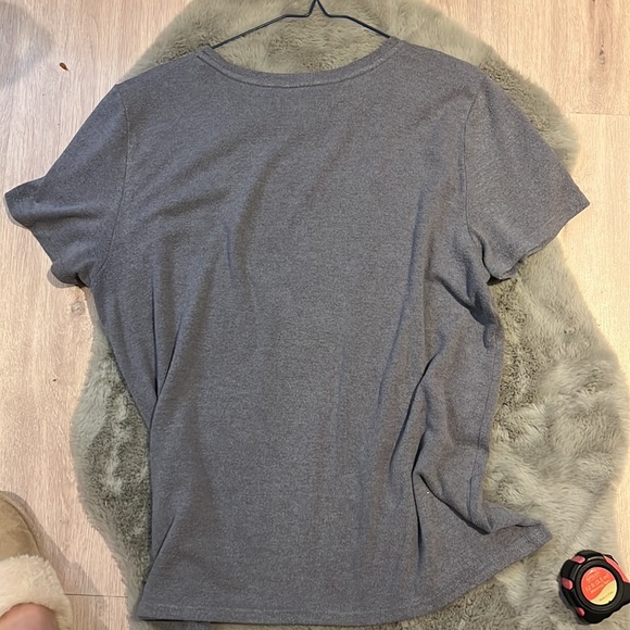 ABERCROMBIE & FITCH T-SHIRT - Picture 3 of 3